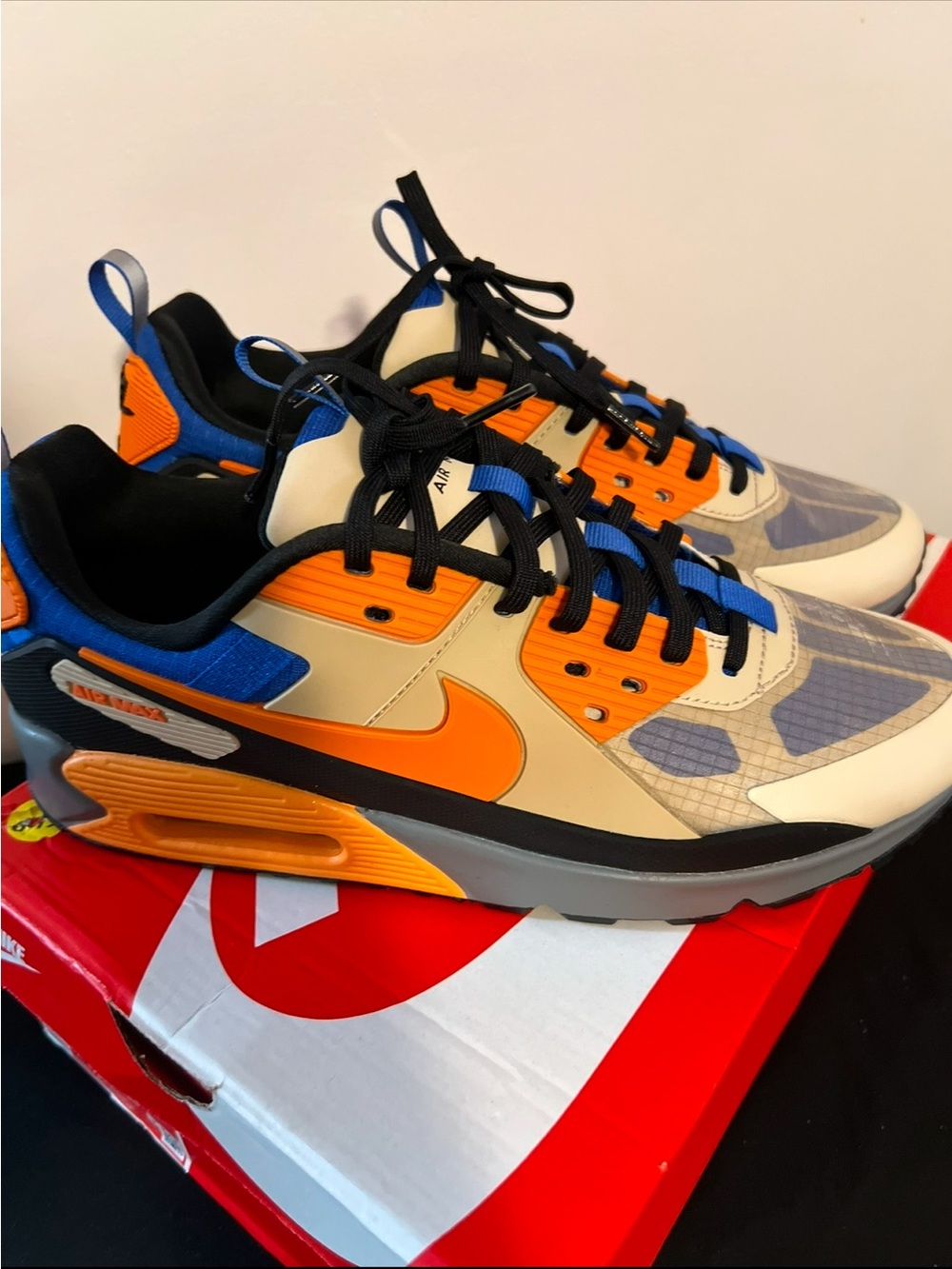 Nikes - Picture 4 of 4